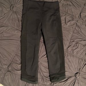 Lululemon mesh panel crop leggings 4